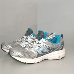 New Balance Gray and Blue Running Shoes, Pre-owned, Sz 8.5